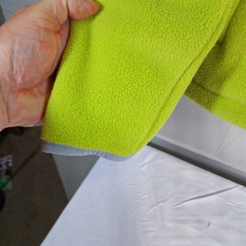Womens Lands End 10-12 Fleece Chartreuse/Lime Green Jacket Like New - Picture 6 of 12
